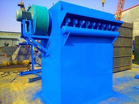 布袋(dai)除塵器(qì)廠家介(jie)紹設備(bei)的材料(liao)的改進(jin)方案