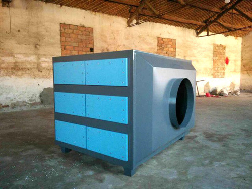 活性炭(tan)廢氣吸附(fu)塔